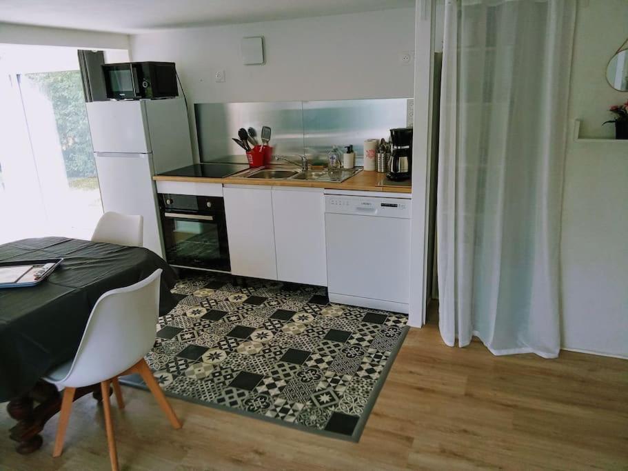 Charmant Loft Avec Jardin Pres Du Centre Ville Amboise Luaran gambar